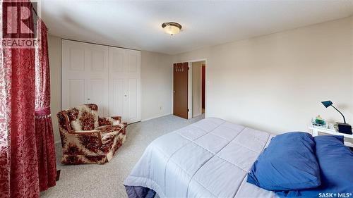 6 Mackenzie Mews, Regina, SK - Indoor Photo Showing Bedroom