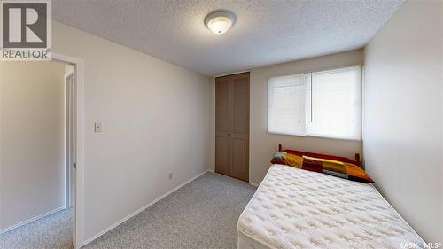 6 Mackenzie Mews, Regina, SK - Indoor Photo Showing Bedroom