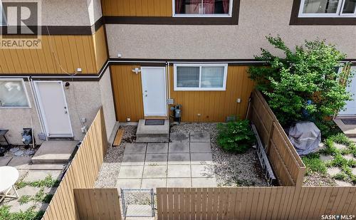 6 Mackenzie Mews, Regina, SK - Outdoor