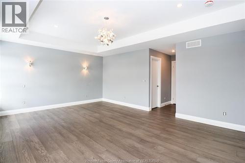 83 Bloomington, Chatham, ON - Indoor Photo Showing Other Room