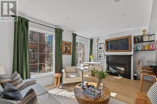 675 - 3 Everson Drive, Toronto, ON - Indoor Photo Showing Living Room With Fireplace