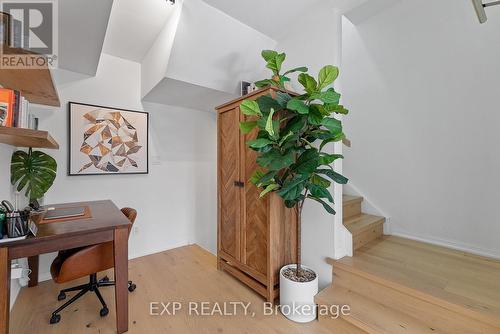 675 - 3 Everson Drive, Toronto, ON - Indoor