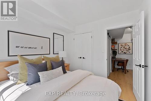 675 - 3 Everson Drive, Toronto, ON - Indoor Photo Showing Bedroom