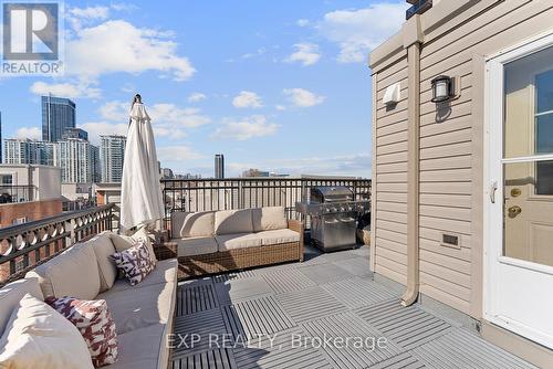 675 - 3 Everson Drive, Toronto, ON - Outdoor