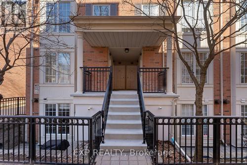 675 - 3 Everson Drive, Toronto, ON - Outdoor
