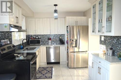 15 - 222 Pearson Street, Oshawa, ON - Indoor Photo Showing Kitchen With Double Sink With Upgraded Kitchen