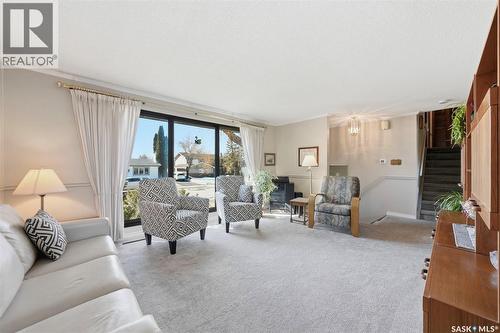 74 Harvard Crescent, Saskatoon, SK - Indoor Photo Showing Living Room