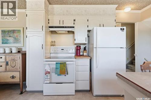 74 Harvard Crescent, Saskatoon, SK - Indoor Photo Showing Kitchen