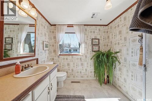 74 Harvard Crescent, Saskatoon, SK - Indoor Photo Showing Bathroom