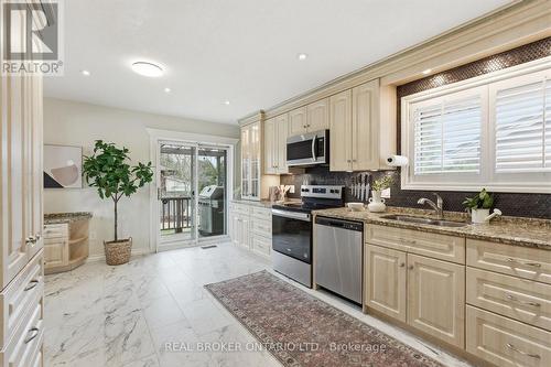 178 Delmar Drive, Hamilton, ON - Indoor Photo Showing Kitchen With Double Sink
