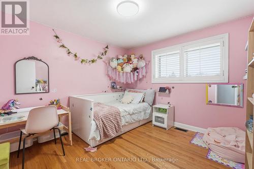 178 Delmar Drive, Hamilton, ON - Indoor Photo Showing Bedroom