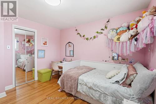 178 Delmar Drive, Hamilton, ON - Indoor Photo Showing Bedroom