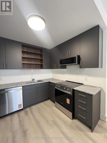 158 Everett Common, St. Catharines, ON - Indoor Photo Showing Kitchen