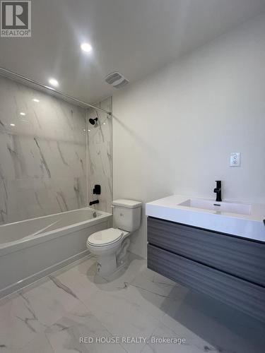 176 Everett Common, St. Catharines, ON - Indoor Photo Showing Bathroom