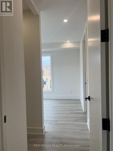 176 Everett Common, St. Catharines, ON - Indoor Photo Showing Other Room