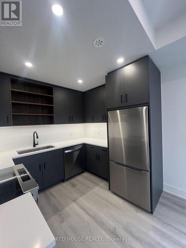176 Everett Common, St. Catharines, ON - Indoor Photo Showing Kitchen With Double Sink