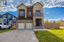 732 HILLVIEW CRESCENT Pickering, ON L1W 2R8