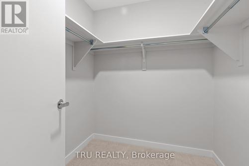 75 Hackamore Crescent, Ottawa, ON - Indoor With Storage