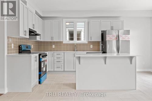 75 Hackamore Crescent, Ottawa, ON - Indoor Photo Showing Kitchen