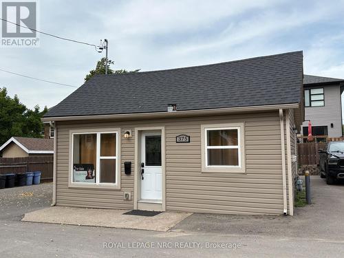 375 ALMOND LANE  St. Catharines (Secord Woods), ON L2T 1B9