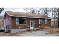 55 Randall DR Hampton, NB E5N 6A4