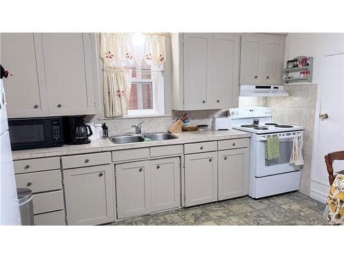 41 Lapointe St, Saint-Léonard, NB 