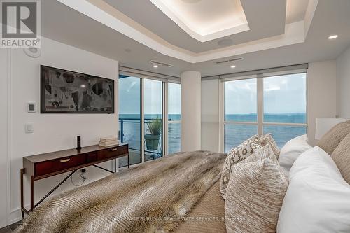 608 - 2060 Lakeshore Road, Burlington, ON - Indoor Photo Showing Bedroom