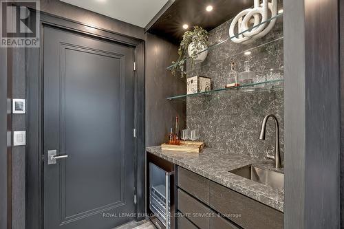 608 - 2060 Lakeshore Road, Burlington, ON - Indoor