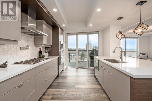 608 - 2060 Lakeshore Road, Burlington, ON - Indoor Photo Showing Kitchen With Upgraded Kitchen