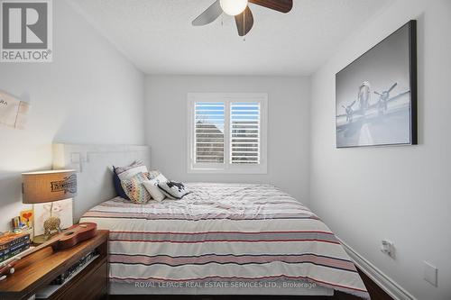 3749 Nightstar Drive, Mississauga, ON - Indoor Photo Showing Bedroom