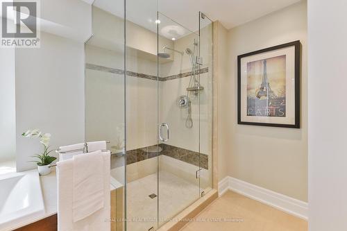 80 Oakes Drive, Mississauga, ON - Indoor Photo Showing Bathroom