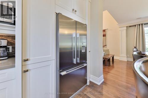 80 Oakes Drive, Mississauga, ON - Indoor Photo Showing Other Room