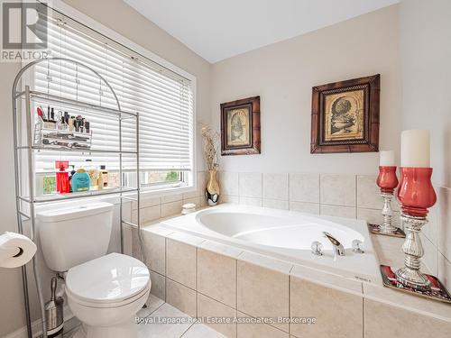 6214 Miriam Way, Mississauga, ON - Indoor Photo Showing Bathroom
