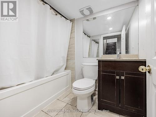 6214 Miriam Way, Mississauga, ON - Indoor Photo Showing Bathroom
