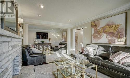 5128 Elderview Court, Mississauga, ON - Indoor Photo Showing Living Room