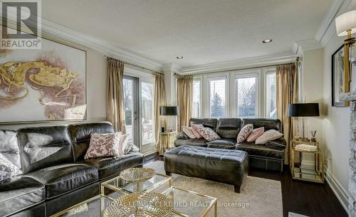 5128 Elderview Court, Mississauga, ON - Indoor Photo Showing Living Room