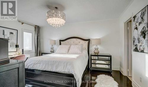 5128 Elderview Court, Mississauga, ON - Indoor Photo Showing Bedroom