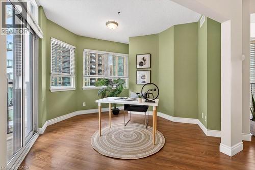 399 Elizabeth Street Unit# 412, Burlington, ON - Indoor