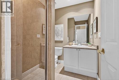 399 Elizabeth Street Unit# 412, Burlington, ON - Indoor Photo Showing Bathroom