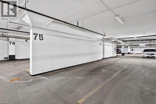 399 Elizabeth Street Unit# 412, Burlington, ON - Indoor Photo Showing Garage