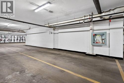 399 Elizabeth Street Unit# 412, Burlington, ON - Indoor Photo Showing Garage