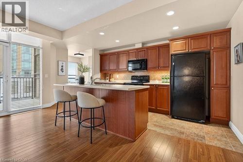 399 Elizabeth Street Unit# 412, Burlington, ON - Indoor Photo Showing Kitchen
