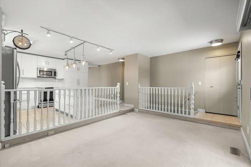 69 Woodington Bay, Winnipeg, MB - Indoor Photo Showing Other Room