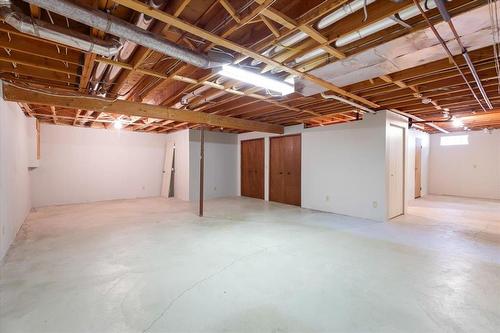 69 Woodington Bay, Winnipeg, MB - Indoor Photo Showing Basement
