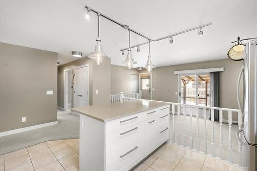 69 Woodington Bay, Winnipeg, MB - Indoor Photo Showing Kitchen