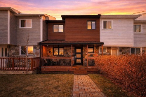 1590 Rue Scheffer  Chambly, QC J3L 3E6