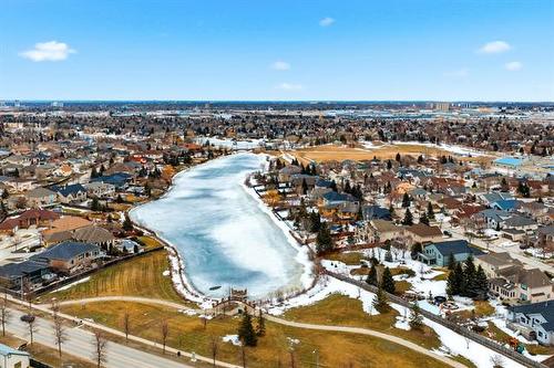 27 Birmingham Pl, Winnipeg, MB 