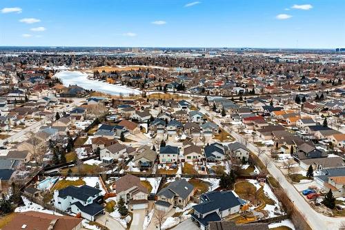 27 Birmingham Pl, Winnipeg, MB 