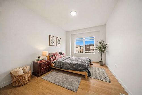 27 Indra Cr, Winnipeg, MB 