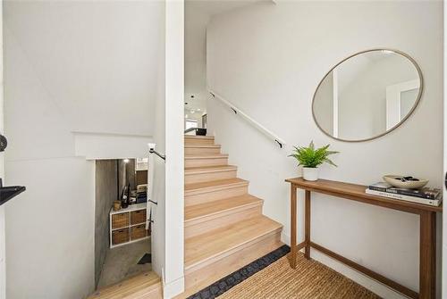 27 Indra Cr, Winnipeg, MB 